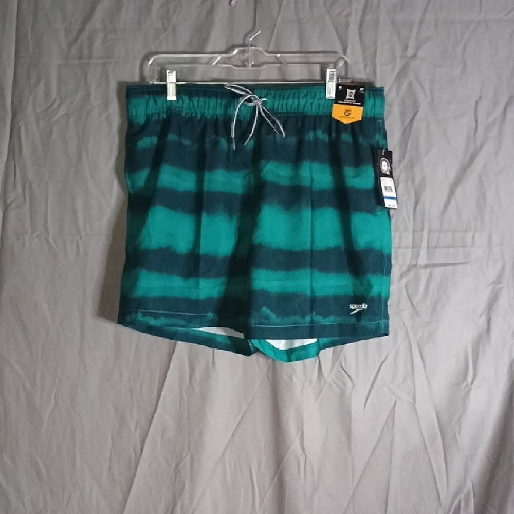 Speedo Men's Green and Black Swim Trunks